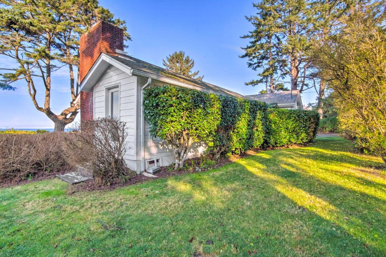 Cliffside Lighthouse Beach Home With Ocean View Coos Bay Exteriér fotografie